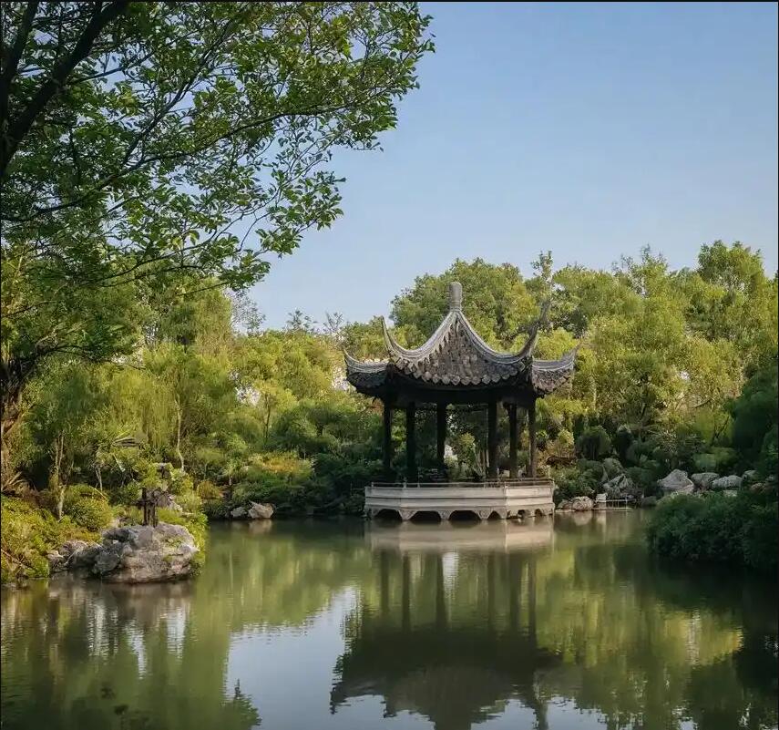 靖西县忆霜餐饮有限公司